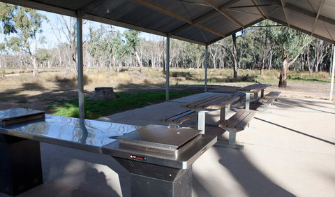 Yanga Woolshed Picnic Area - Accommodation Sunshine Coast 0