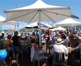 Live Entertainment At Magnetic Island - Accommodation Sunshine Coast 2