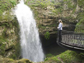 Cave Gardens - Accommodation Sunshine Coast 2