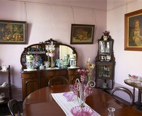 Jerilderie Historic Residence - Historic Home And Gardens - Accommodation Sunshine Coast 0