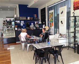 Blue Artz Gallery & Cafe - Accommodation Sunshine Coast 4