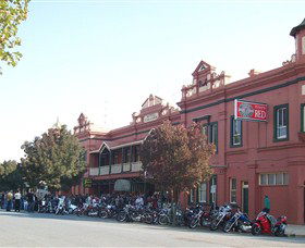 Culcairn Hotel - Accommodation Sunshine Coast 2