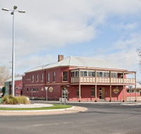 Kellys Rugby Hotel and Bottle Shop - Accommodation Sunshine Coast