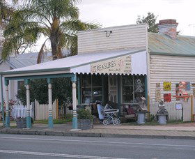 Lady Gails Bookshop And Curios - Accommodation Sunshine Coast 0