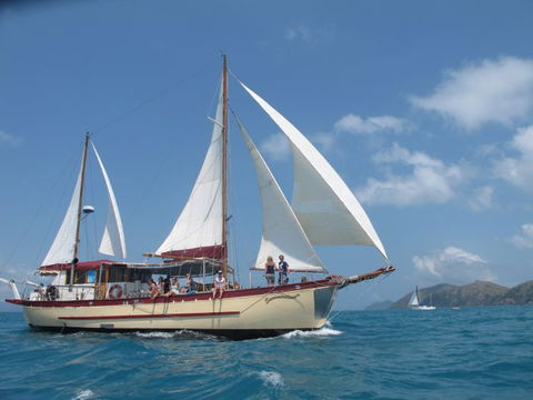 Adventure, Cruise, Dive And Outer Reef - Whitsundays Sailing Adventures - Accommodation Sunshine Coast 2