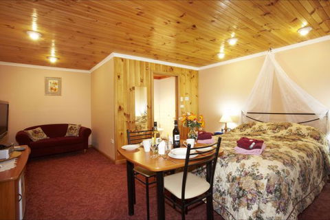 NorthEast Restawhile Bed And Breakfast - Accommodation Sunshine Coast 10