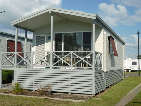 Belmont Pines Lakeside Holiday Park - Accommodation Sunshine Coast 4