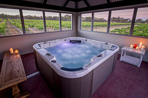 Brockenchack Vineyard - Accommodation Sunshine Coast 2