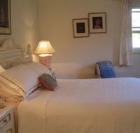 Trafalgar Bed and Breakfast and Annie's cottage - Accommodation Sunshine Coast