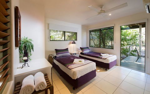 The Retreat Beach Houses - Accommodation Sunshine Coast 6