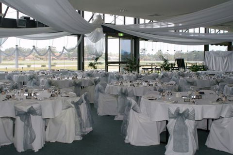 Taree-Wingham Race Club - Accommodation Sunshine Coast 2