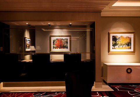 Corporate Art - Accommodation Sunshine Coast 3