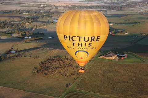 Yarra Valley Sunrise Balloon Flight & Champagne Breakfast - Accommodation Sunshine Coast 6