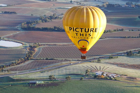 Yarra Valley Sunrise Balloon Flight & Champagne Breakfast - Accommodation Sunshine Coast 7
