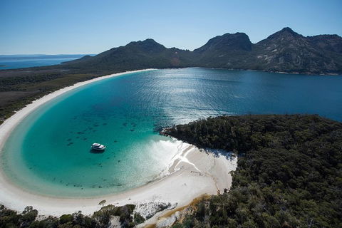 Wineglass Bay Cruise From Coles Bay - Accommodation Sunshine Coast 0