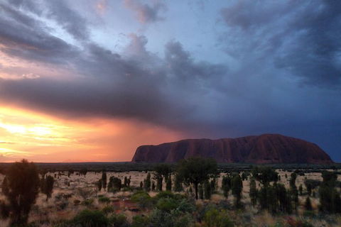 Uluru Small Group Tour Including Sunset - Accommodation Sunshine Coast 7