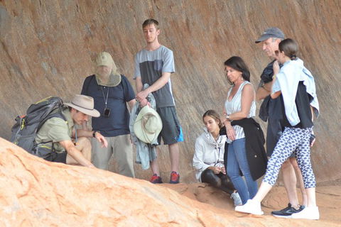 Uluru Small Group Tour Including Sunset - Accommodation Sunshine Coast 8