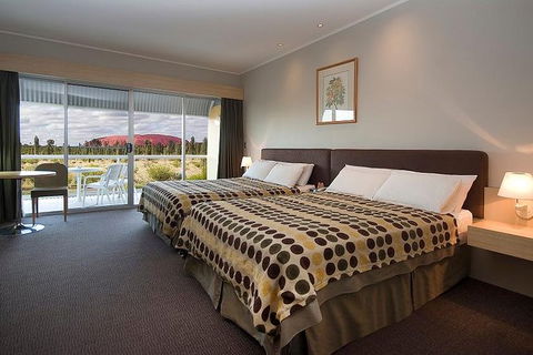 3-Day Uluru-Kata Tjuta And Kings Canyon 4WD Small-Group Eco-Tour From Alice Springs - Accommodation Sunshine Coast 0
