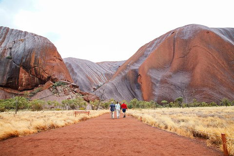 2-Day Uluru (Ayers Rock) And Kata Tjuta Trip From Alice Springs - Accommodation Sunshine Coast 8
