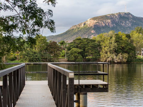 Lake Ross - Accommodation Sunshine Coast 0