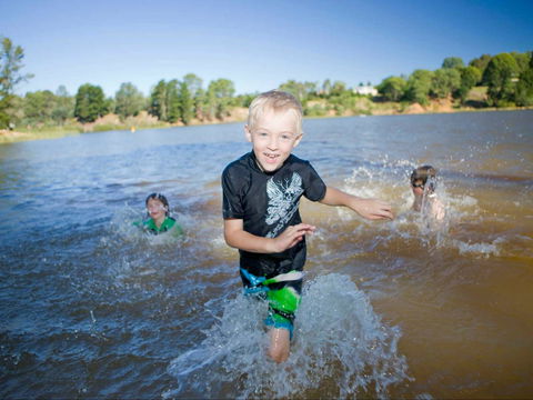 Lake Sambell - Accommodation Sunshine Coast 0