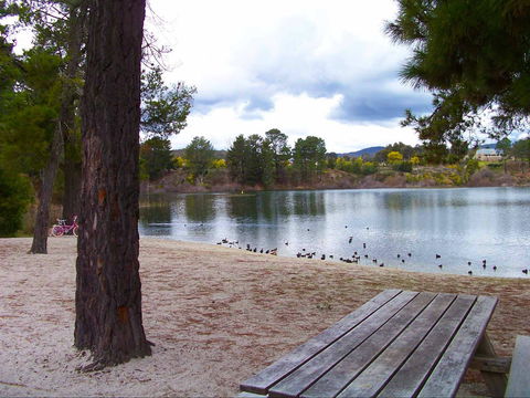 Lake Sambell - Accommodation Sunshine Coast 2
