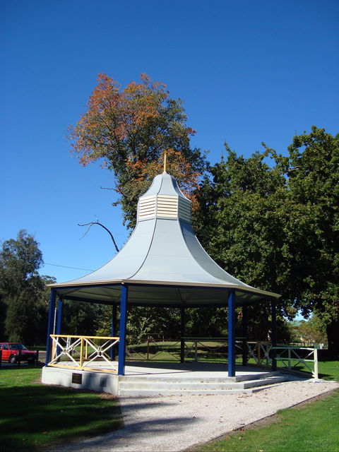 Bells Parade Reserve - Accommodation Sunshine Coast 1
