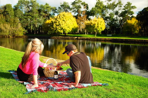 Bells Parade Reserve - Accommodation Sunshine Coast 2