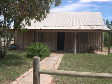 Early Settlers Cottage (Solly's Hut) - Accommodation Sunshine Coast 0
