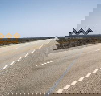 Eyre Highway - Accommodation Sunshine Coast