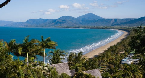Four Mile Beach - Accommodation Sunshine Coast 0