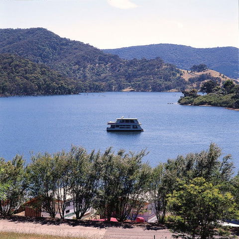 Lake Eildon - Accommodation Sunshine Coast 1