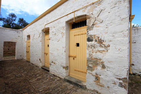 Police Lockup And Stables - Accommodation Sunshine Coast 0