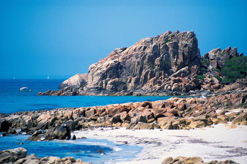 Castle Bay - Accommodation Sunshine Coast 1