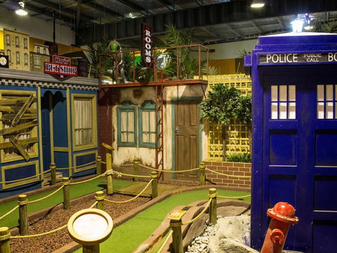 Unreal Mini Golf - Accommodation Sunshine Coast 0