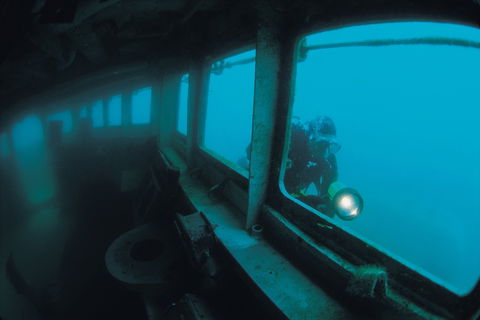 Ex HMAS Hobart Dive Site - Accommodation Sunshine Coast 0