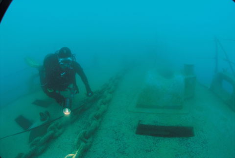Ex HMAS Hobart Dive Site - Accommodation Sunshine Coast 1
