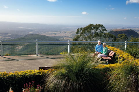 Picnic Point Lookout And Parkland - Accommodation Sunshine Coast 0