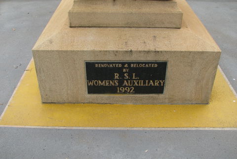 Soldier Statue Memorial, Chinchilla - Accommodation Sunshine Coast 1