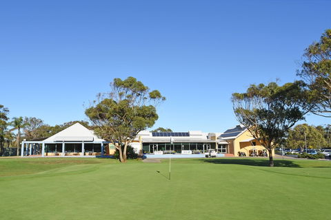 Hawks Nest Golf Club - Accommodation Sunshine Coast 0