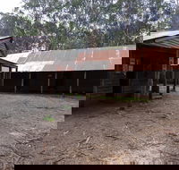 Razorback Hut - Accommodation Sunshine Coast