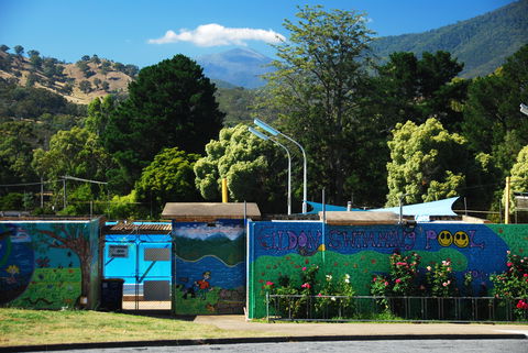 Eildon Outdoor Swimming Pool - Accommodation Sunshine Coast 0