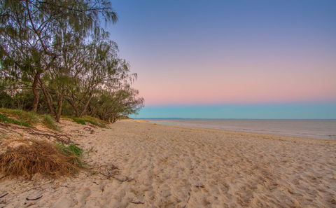 Red Beach - Accommodation Sunshine Coast 2