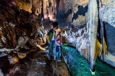 Jenolan Caves: Imperial Cave Tour - Accommodation Sunshine Coast 2