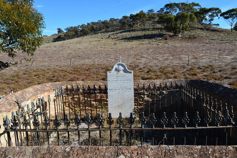 Wangaraleednie Monument & Ruins - Accommodation Sunshine Coast 1
