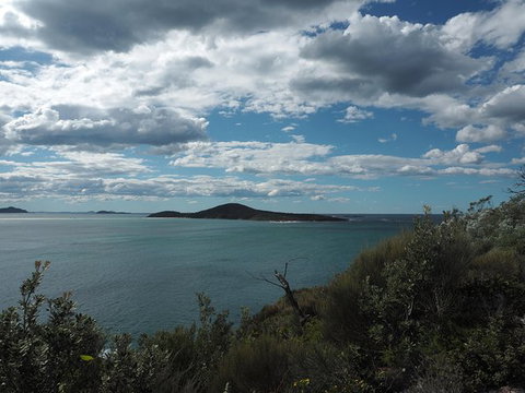 Big Rocky! Full Day Guided Walk - Accommodation Sunshine Coast 4