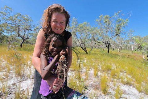 Gay-Wu Woman\'s 5 Day Yolngu Homeland Tour - Accommodation Sunshine Coast 0