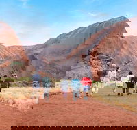 Explore Uluru 7 Hours Guide Tour at Sunrise with Light Breakfast - Accommodation Sunshine Coast