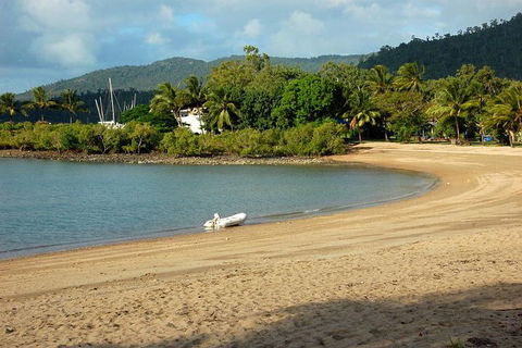 Shared Arrival Transfer: Proserpine Airport To Airlie Beach & Surrounds - Accommodation Sunshine Coast 4
