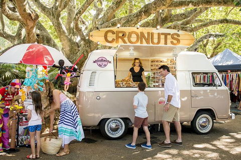 Sunshine Coast Eumundi Markets Return Minibus Transfer - Accommodation Sunshine Coast 4